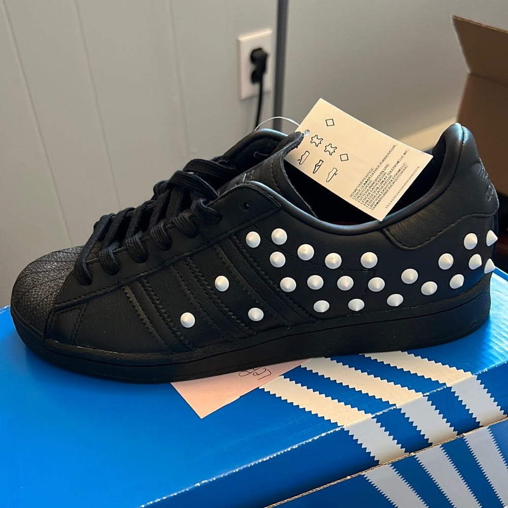 New listing! Adidas Superstar- size 8 1/2 women